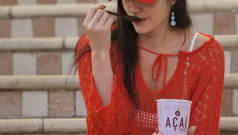 eating acai bowl